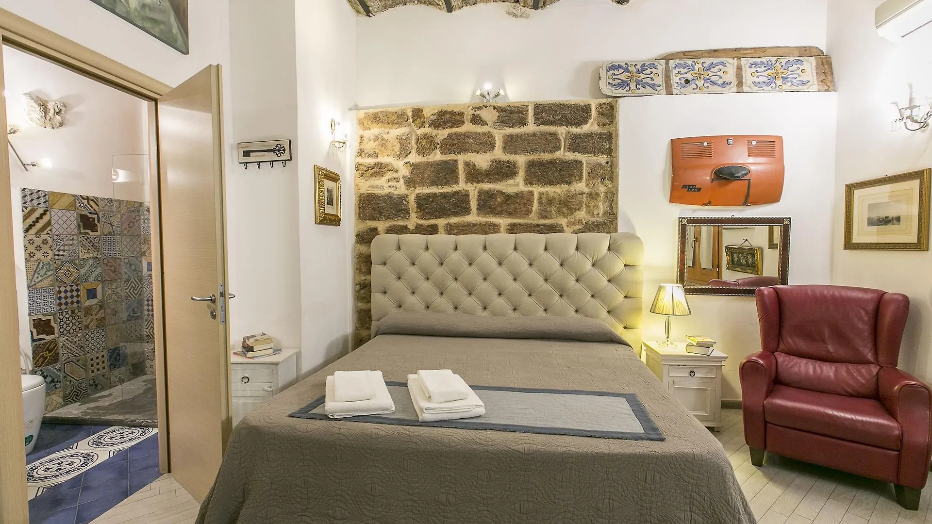 Porta Di Castro Boutique Hotel Palermo 4*,  Italy