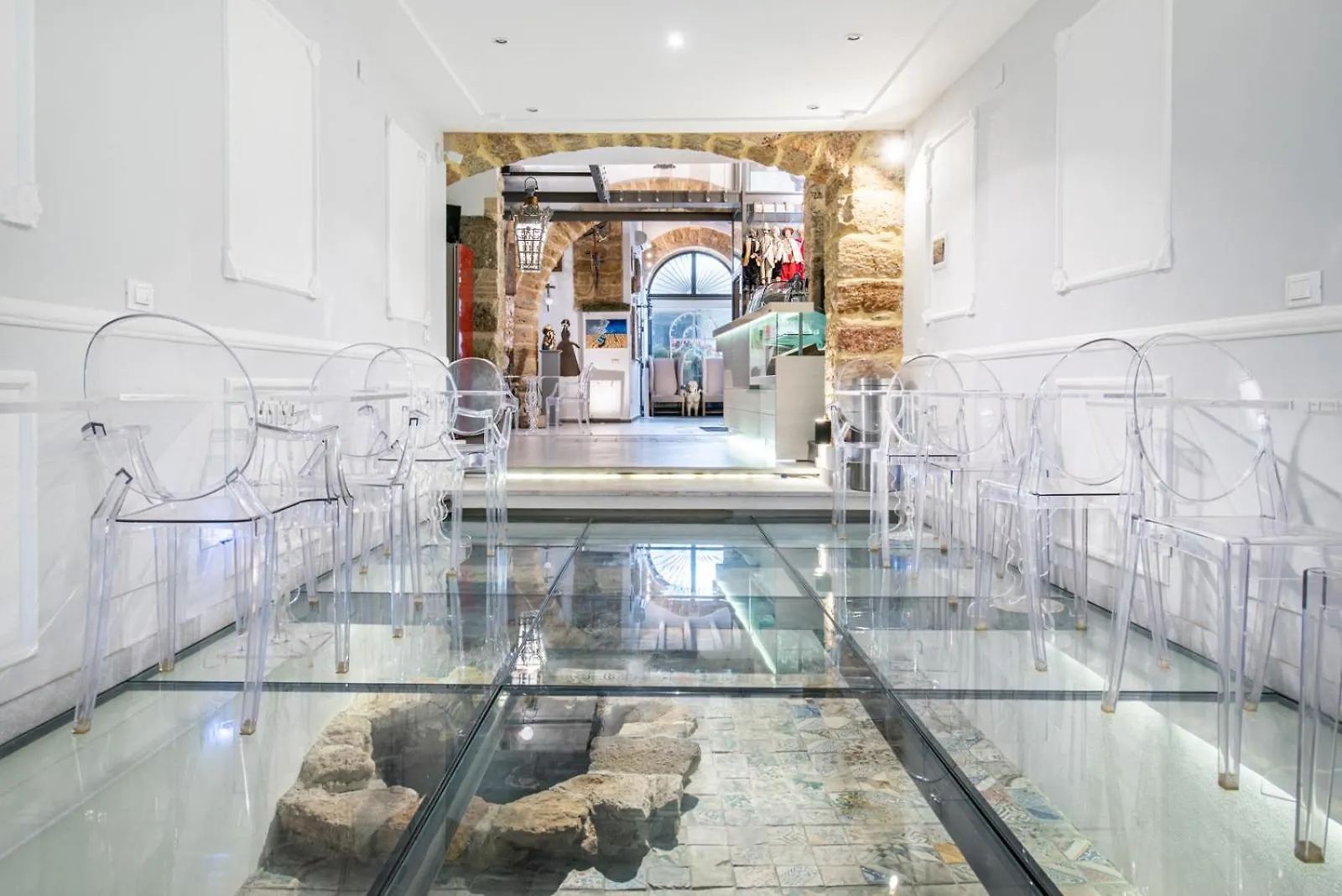 Porta Di Castro Boutique Hotel Palermo 4*,  İtalya