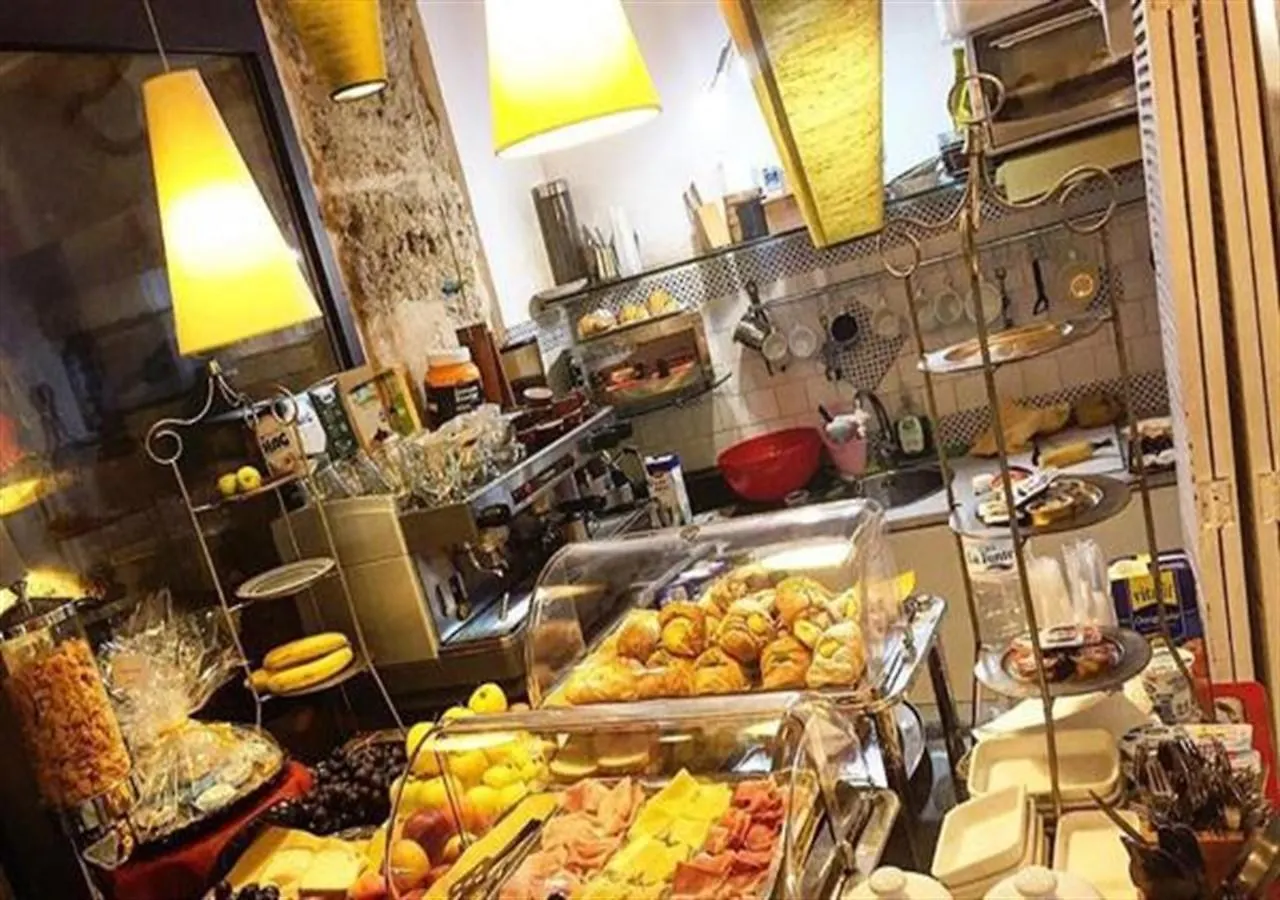 Porta Di Castro Boutique Hotel Palermo 4*,